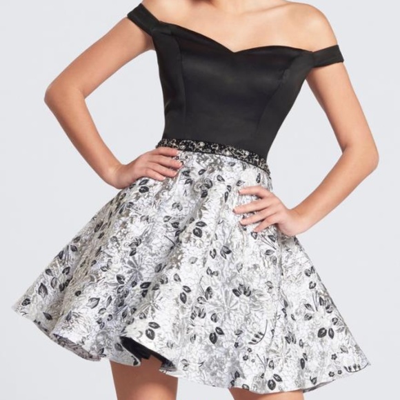 Mon Cheri Dresses & Skirts - 21731 Ellie Wilde Mon Cheri, Beaded Mini Dress